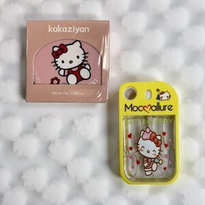 NWT NIB Mocallure Hello Kitty Loose Setting Powder Compact and Setting Spray Set